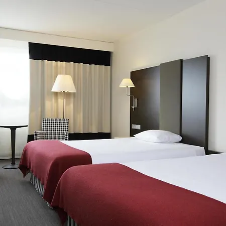 Hotel Nh 4*